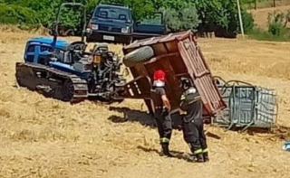 Tragico incidente agricolo a Bellante: muore schiacciata dal rimorchio del trattore