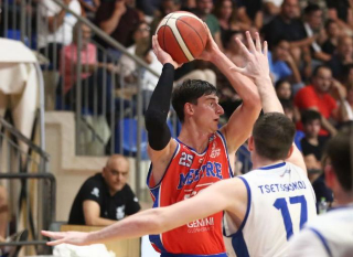 Roseto schiaccia Mestre in Gara 1: +20 e primo passo verso la Serie A2