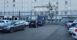 Castrogno, ustioni per due giovani detenute: tentavano di abbronzarsi in cella