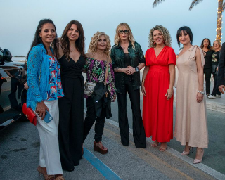 Martinsicuro, successo per l’incontro “Io sono Narciso” con Roberta Bruzzone: la piazza ascolta e riflette